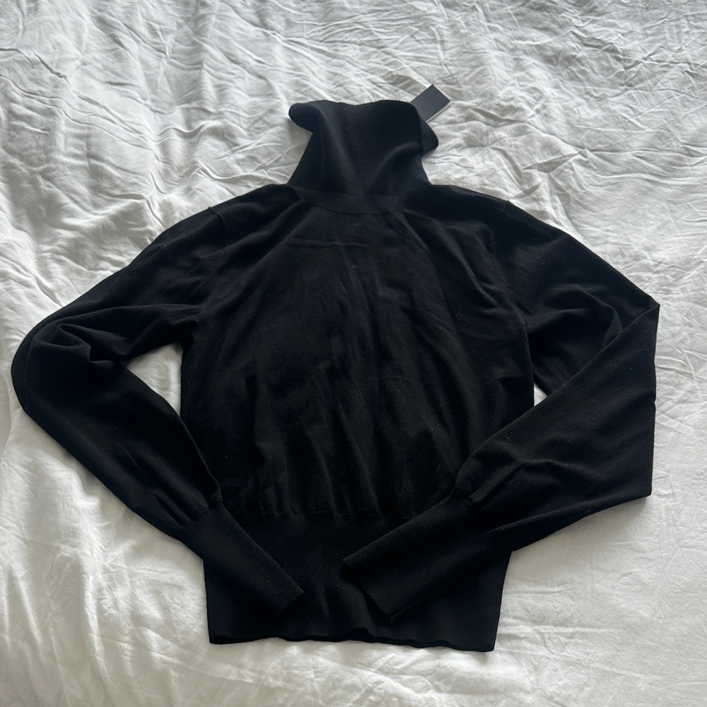 Aritzia Black Turtleneck Sweater for Women